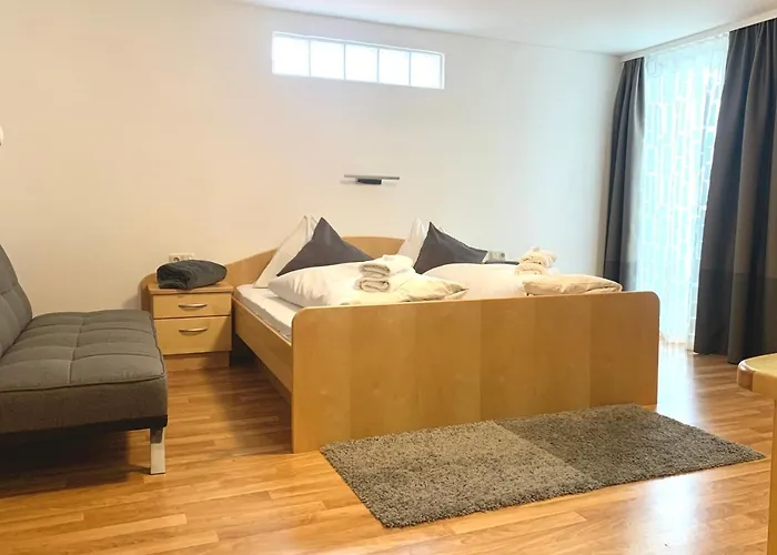 'zum Alten Turm' 여관