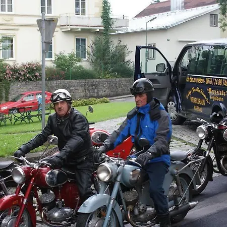 'zum Alten Turm' 宾馆